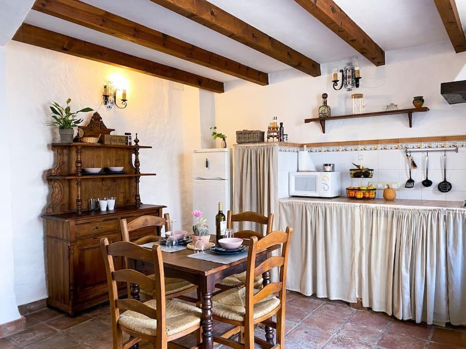 Casabenadalid. Casa Rural Con Piscina. Luaran gambar